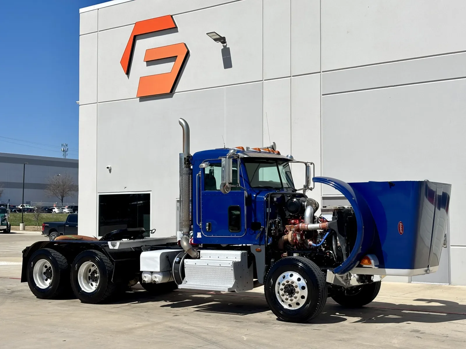 2016 Peterbilt 365 - image 9
