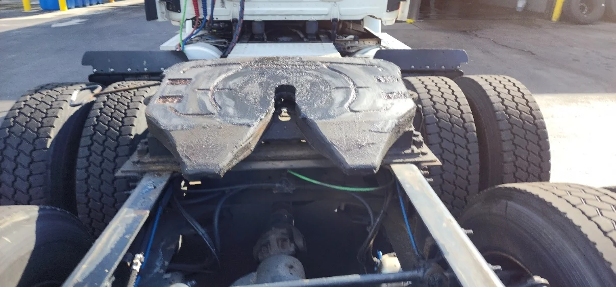 2018 Freightliner Cascadia - image 6