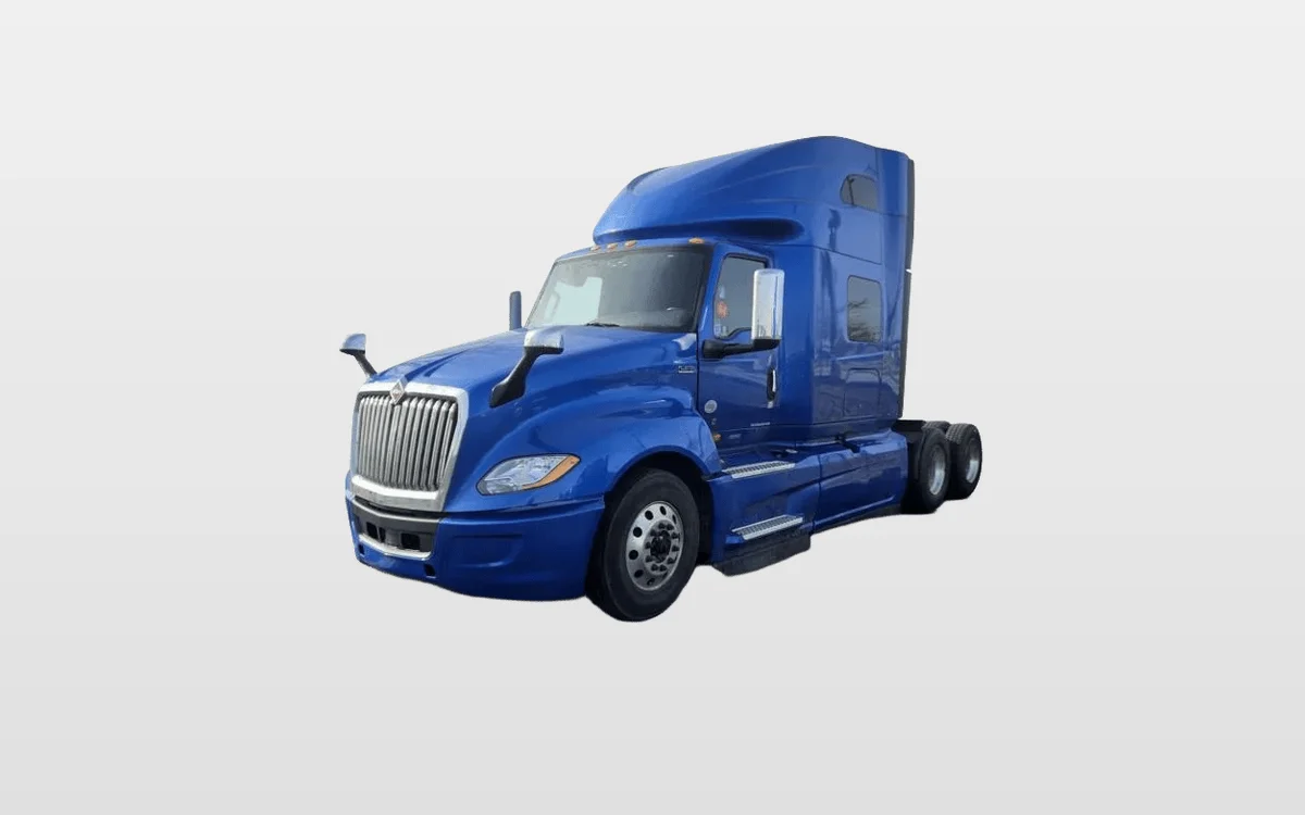 2022 International LT - image 1