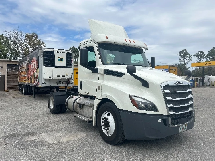 2019 Freightliner Cascadia in Tampa, FL