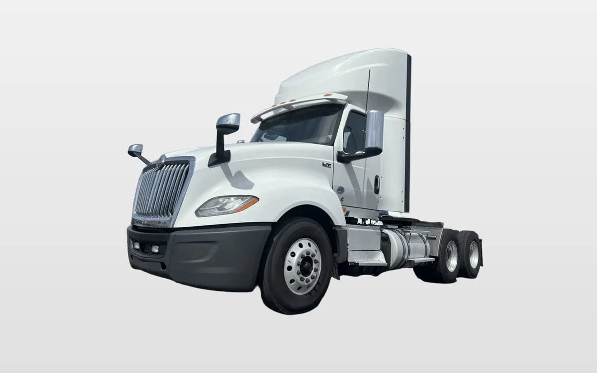 2020 International LT - image 1