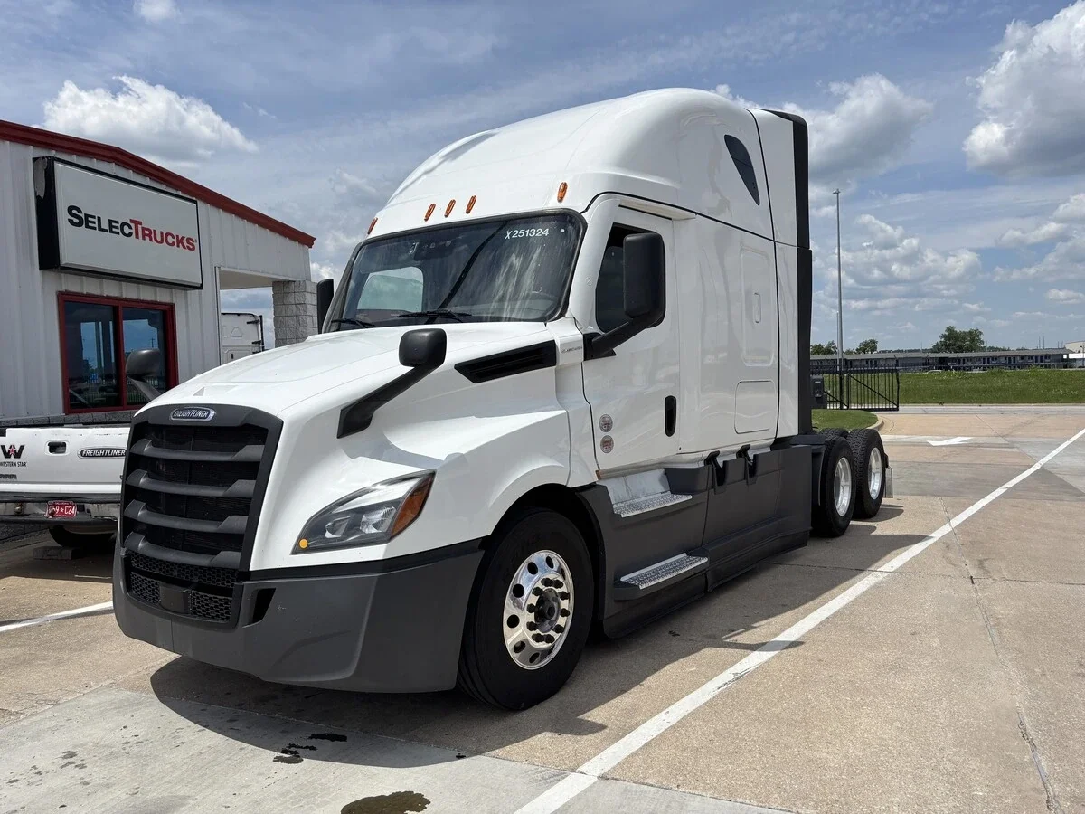 2025 Freightliner Cascadia