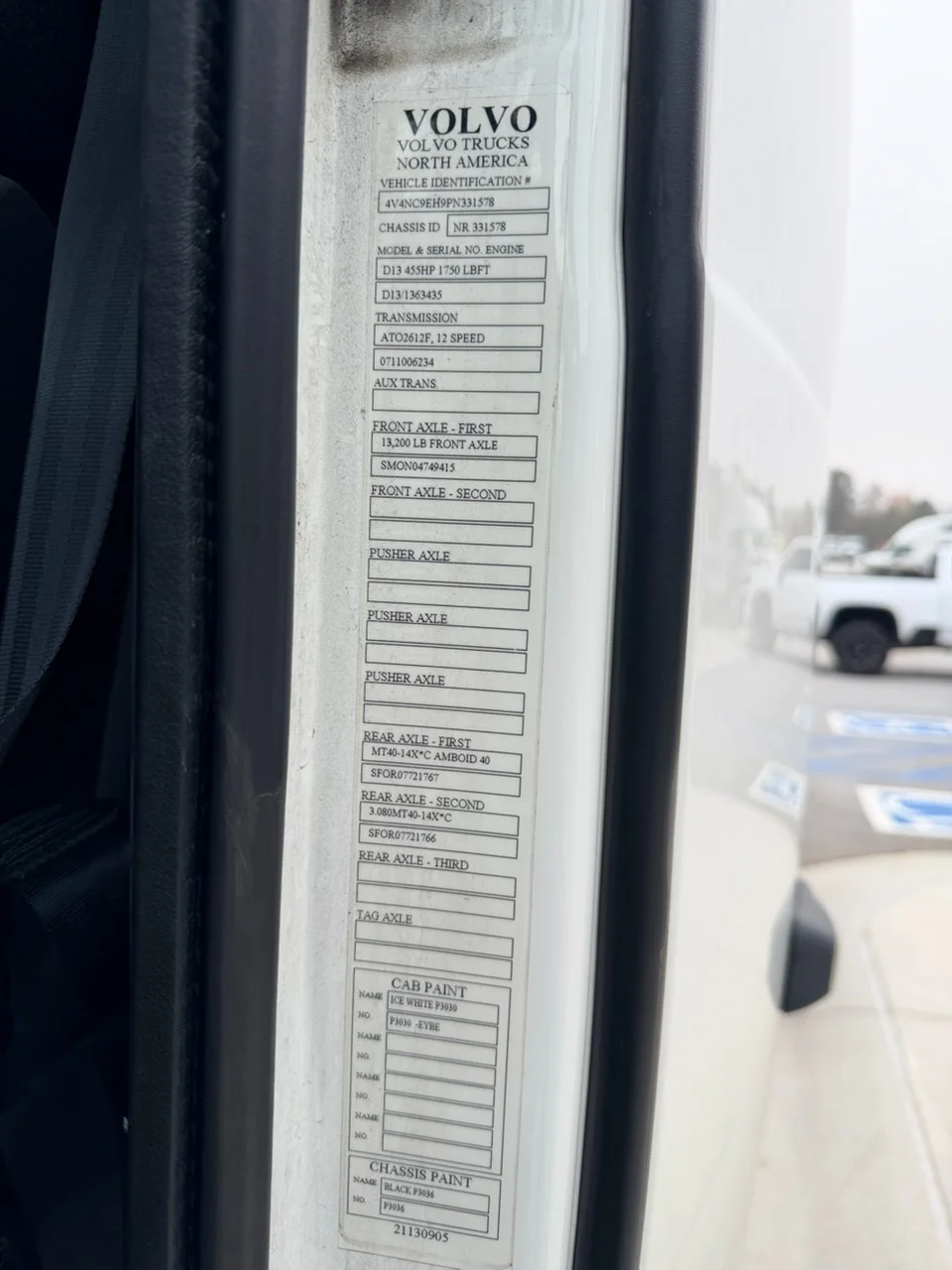 2023 Volvo VNL 760 - image 14