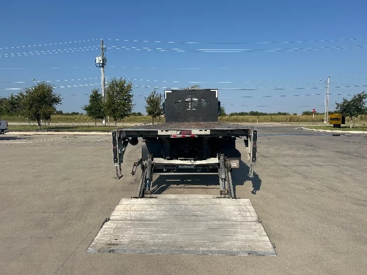 2020 Freightliner M2 106 in Austin, TX — photo 8