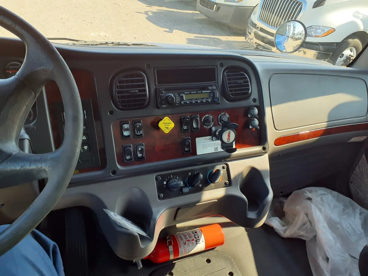 2017 Freightliner M2 106 - image 14