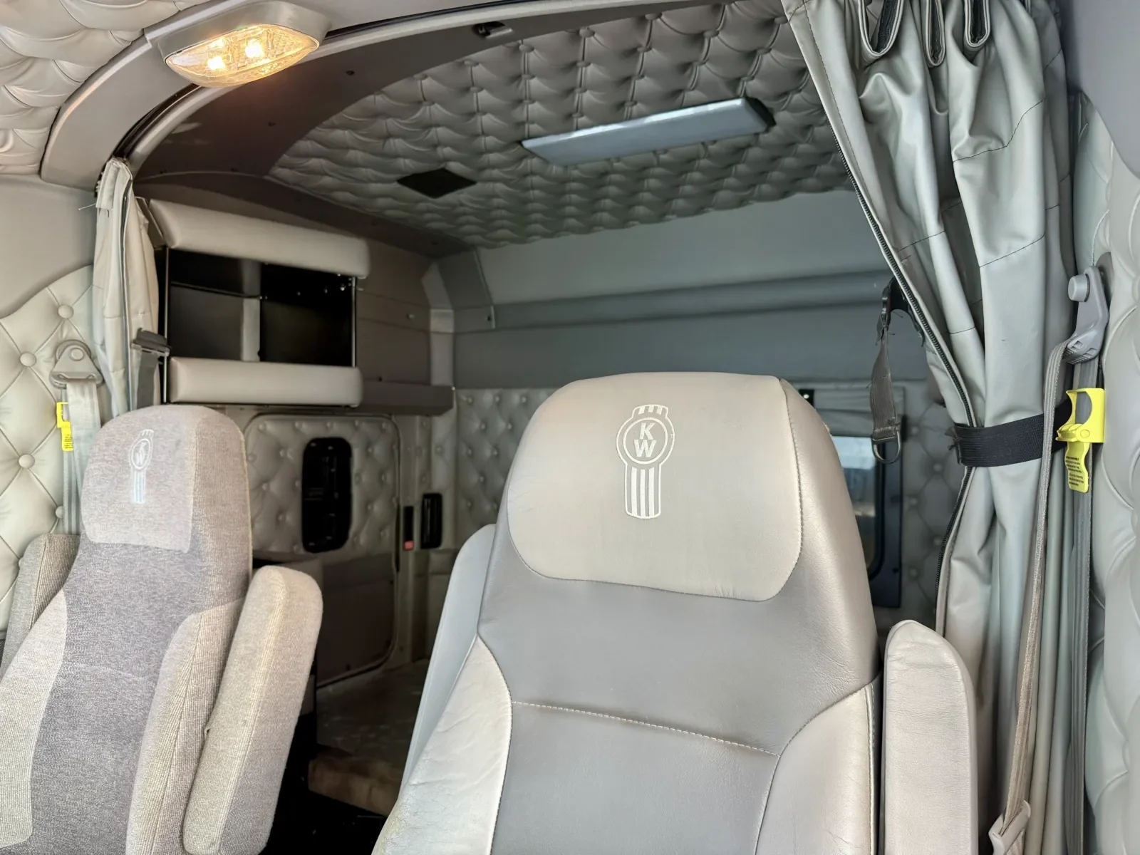 2016 Kenworth T800 in New Lenox, IL — photo 20