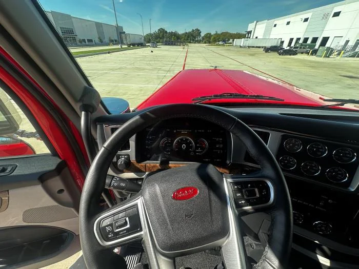 2026 Peterbilt 589 — photo 25