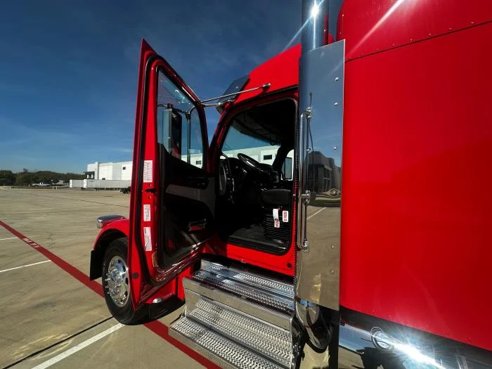 2026 Peterbilt 589 — photo 23