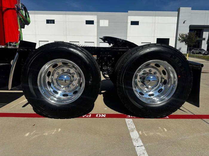 2026 Peterbilt 589 — photo 15