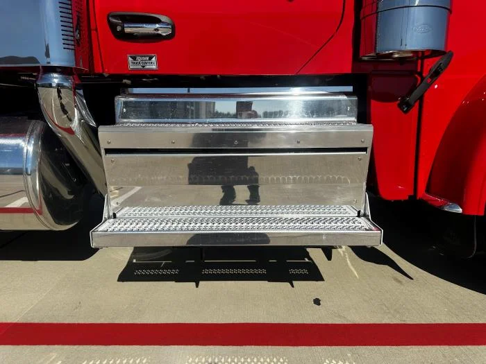 2026 Peterbilt 589 — photo 18