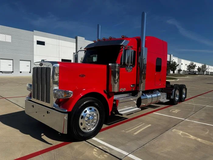 2026 Peterbilt 589 — photo 2