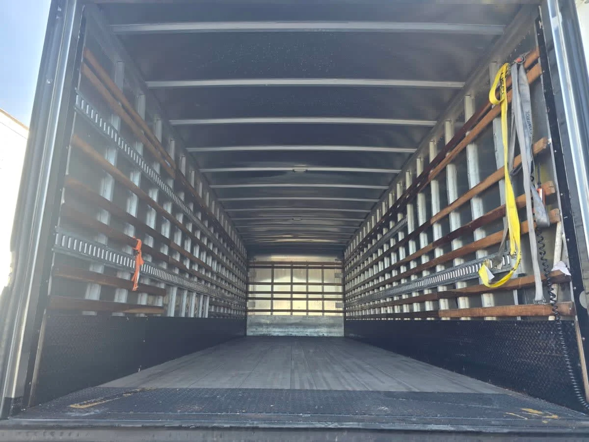 2020 Freightliner M2 106 - image 8