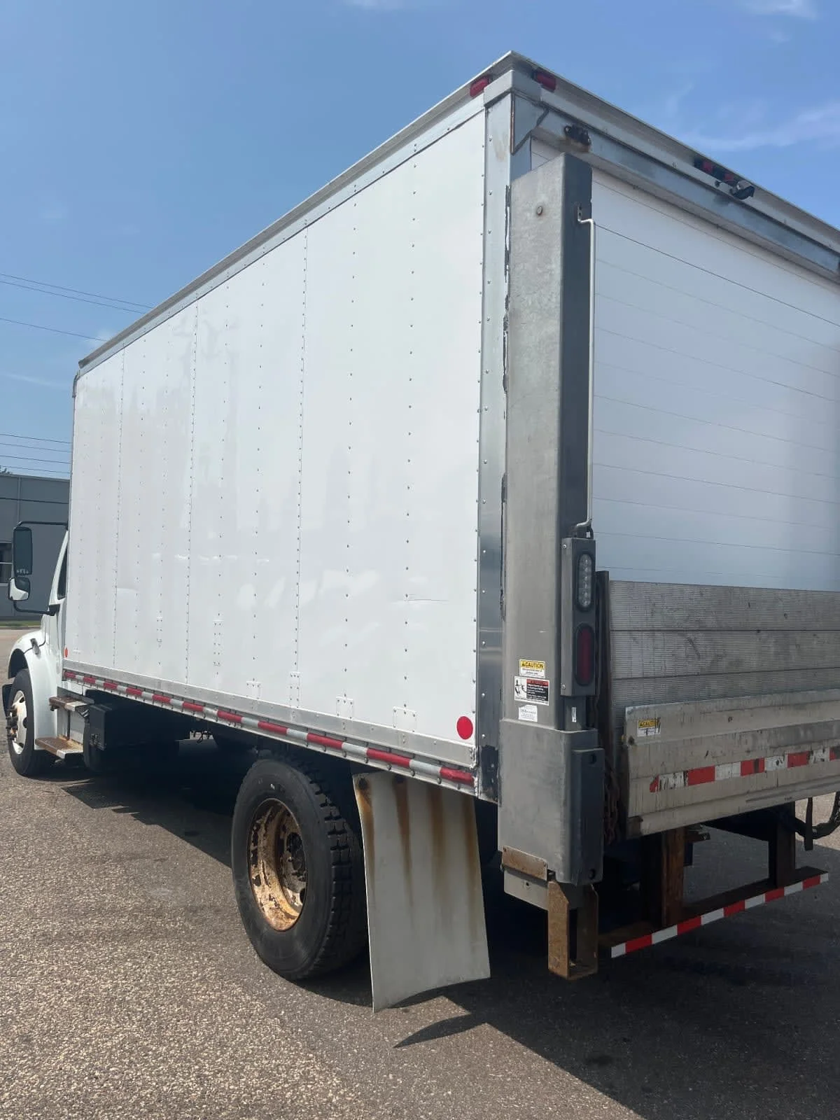 2018 Freightliner M2 106 in Minneapolis, MN — photo 6