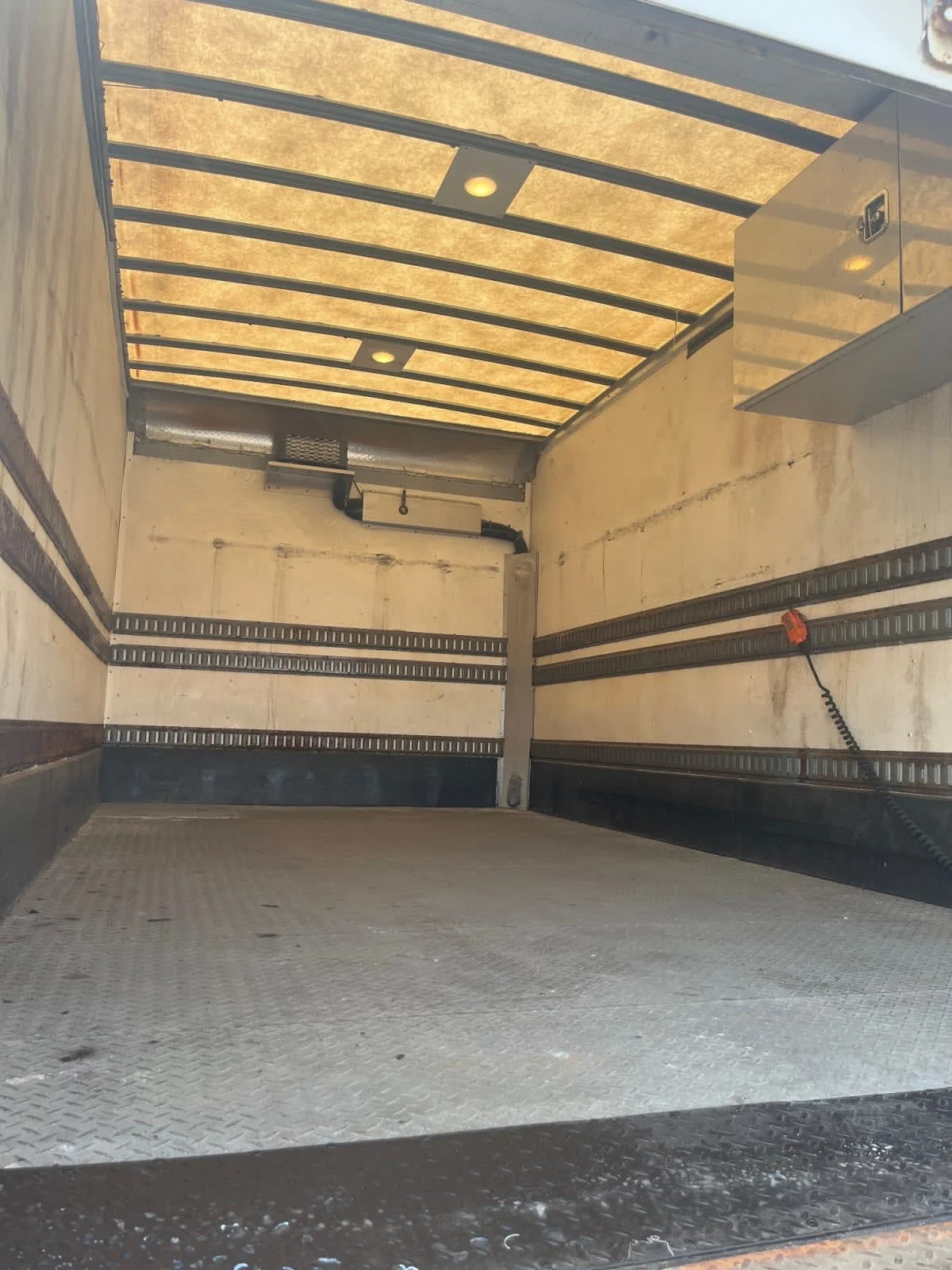 2018 Freightliner M2 106 in Minneapolis, MN — photo 8