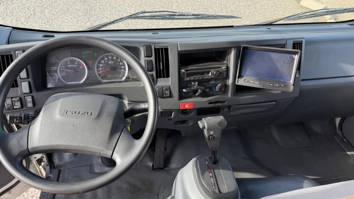 2019 Isuzu NQR in Phoenix, AZ — photo 17