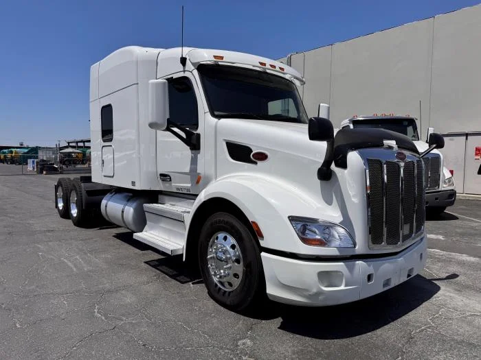 2022 Peterbilt 579 in Haines City, FL — photo 4