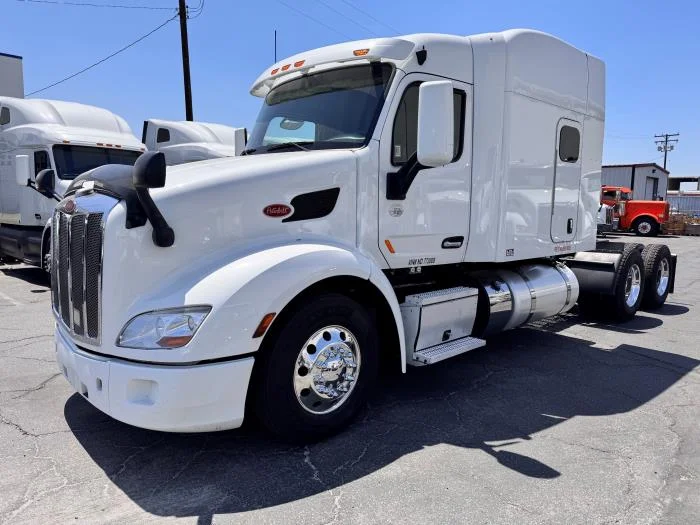 2022 Peterbilt 579 in Haines City, FL — photo 2