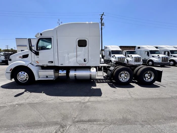 2022 Peterbilt 579 in Haines City, FL — photo 9
