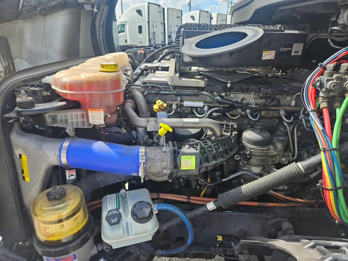 2020 Freightliner Cascadia in Orlando, FL — photo 8
