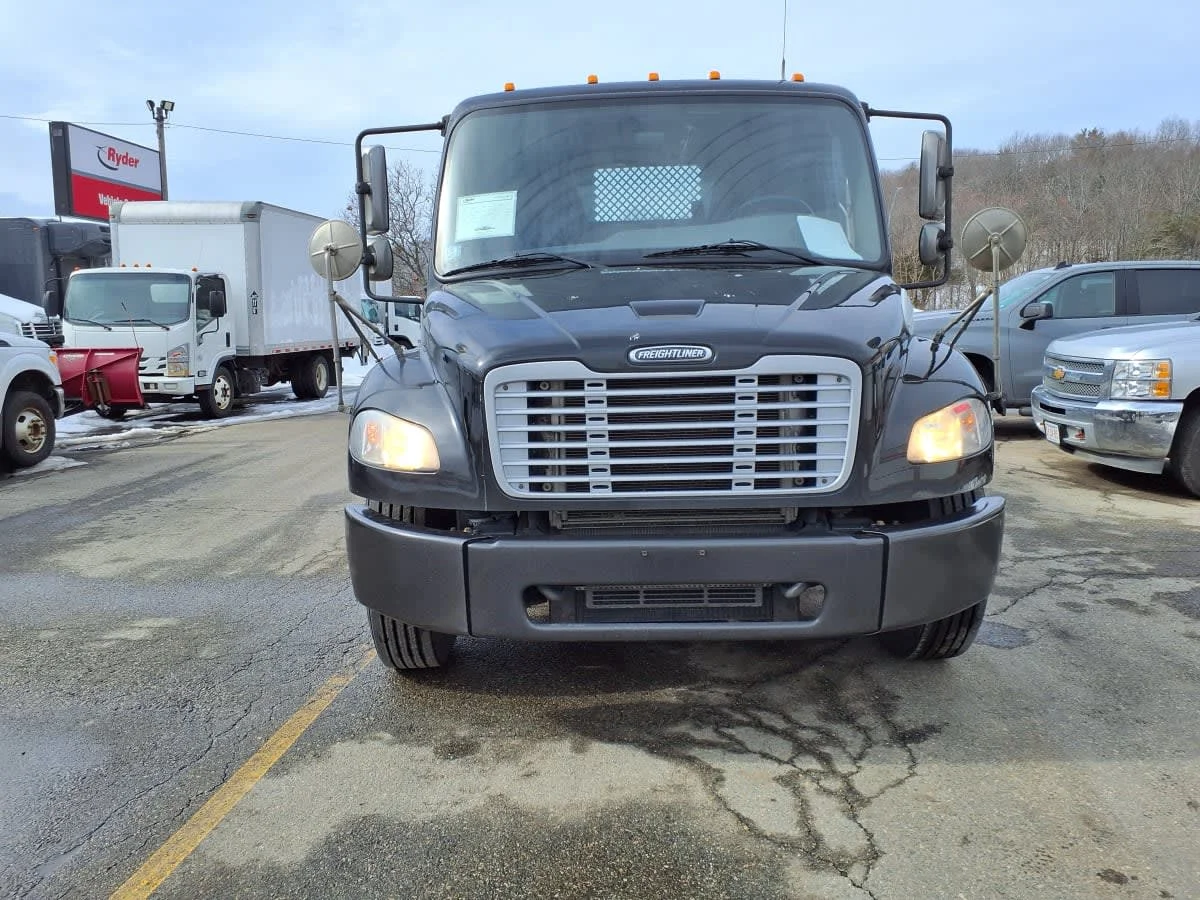 2019 Freightliner M2 106 in Salisbury, MA — photo 2