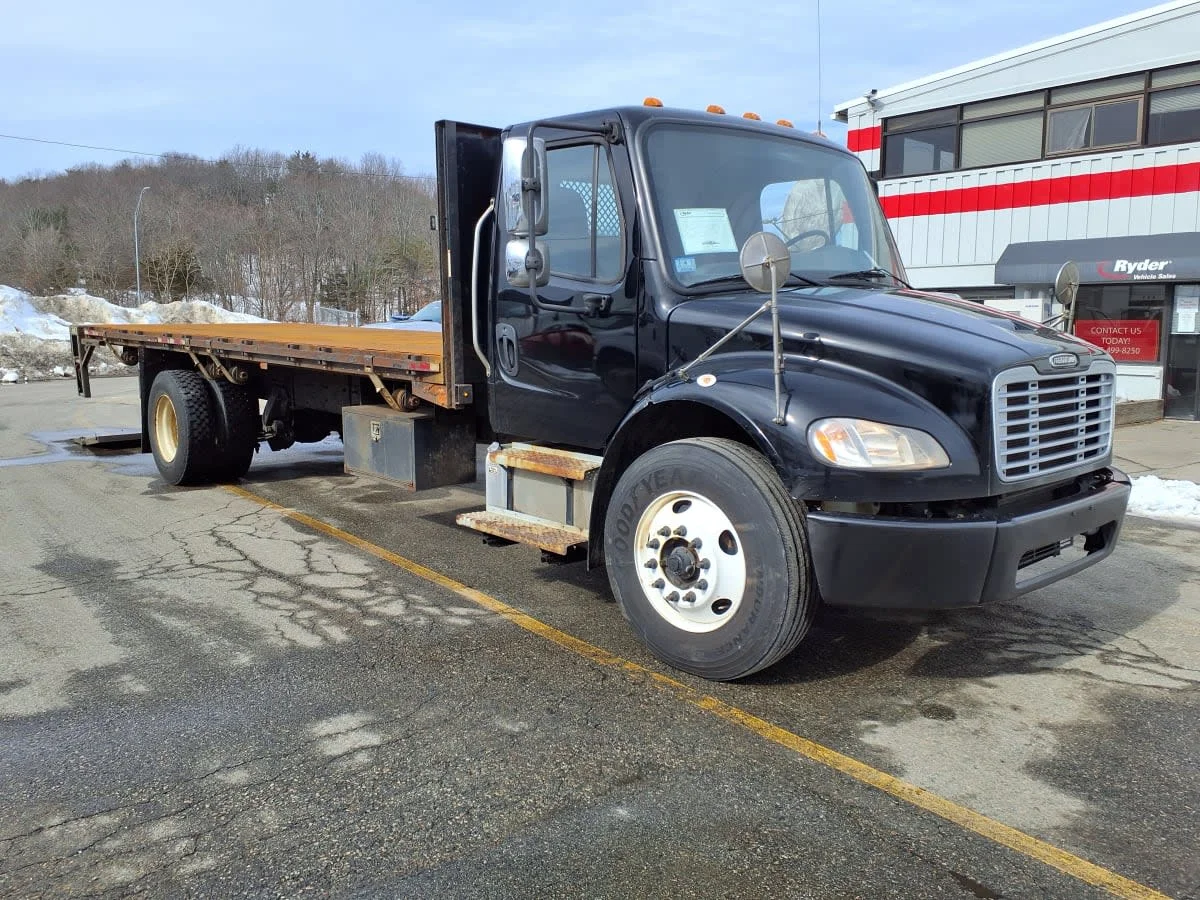 2019 Freightliner M2 106 in Salisbury, MA — photo 3