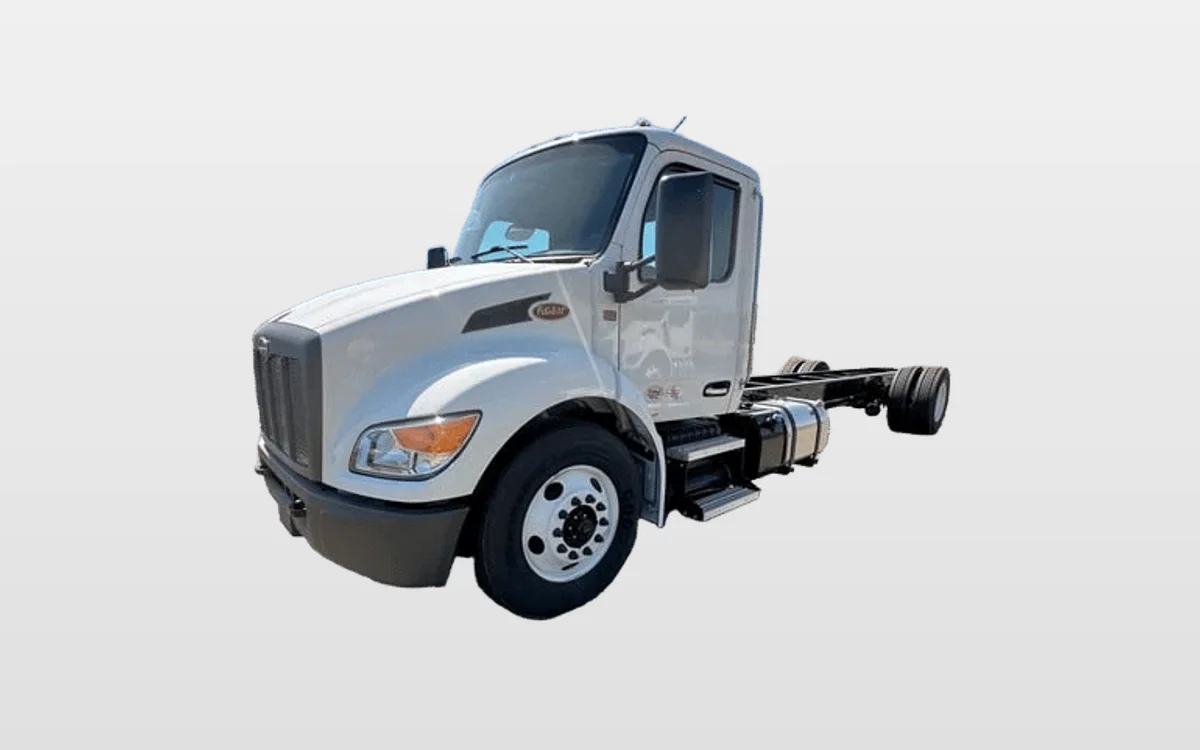 2025 Peterbilt 536 - image 1