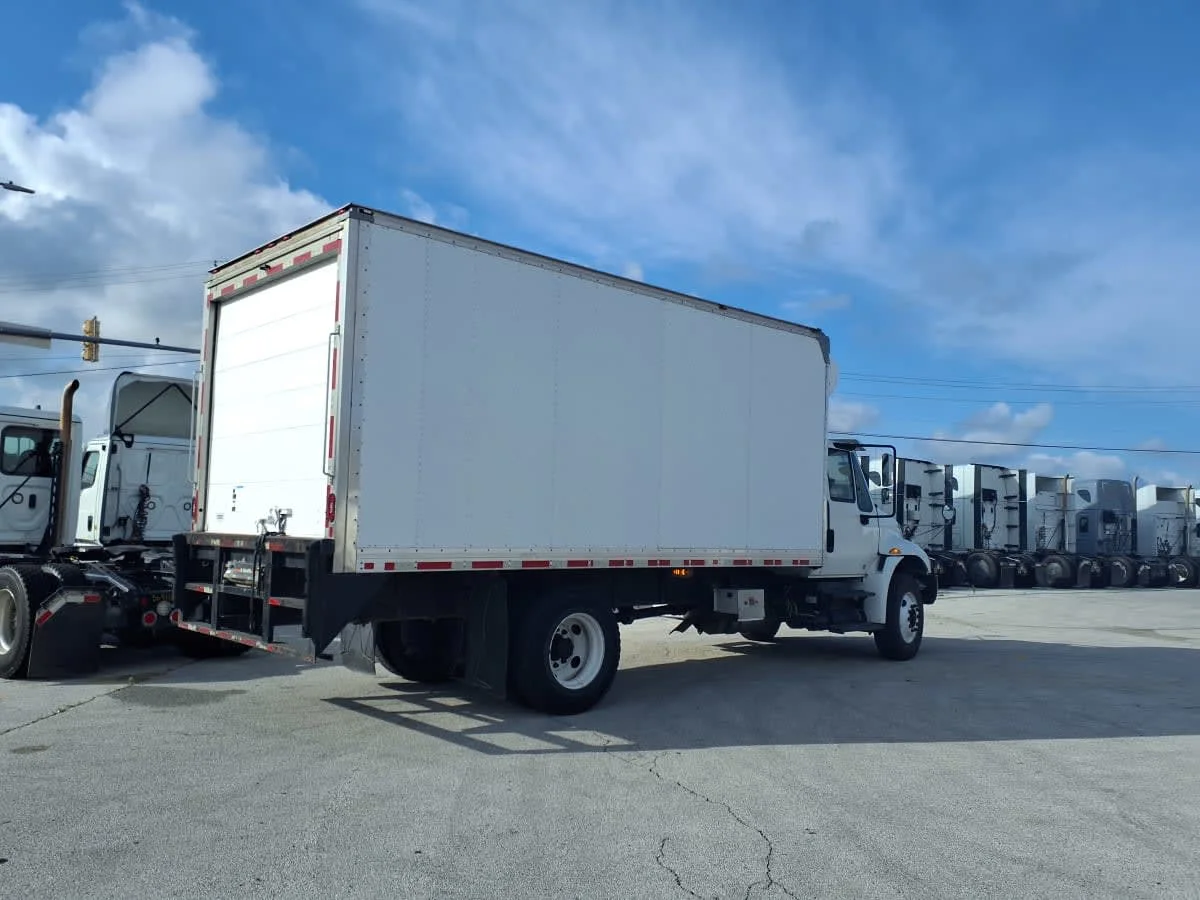 2019 International 4300 in Fort Worth, TX — photo 4