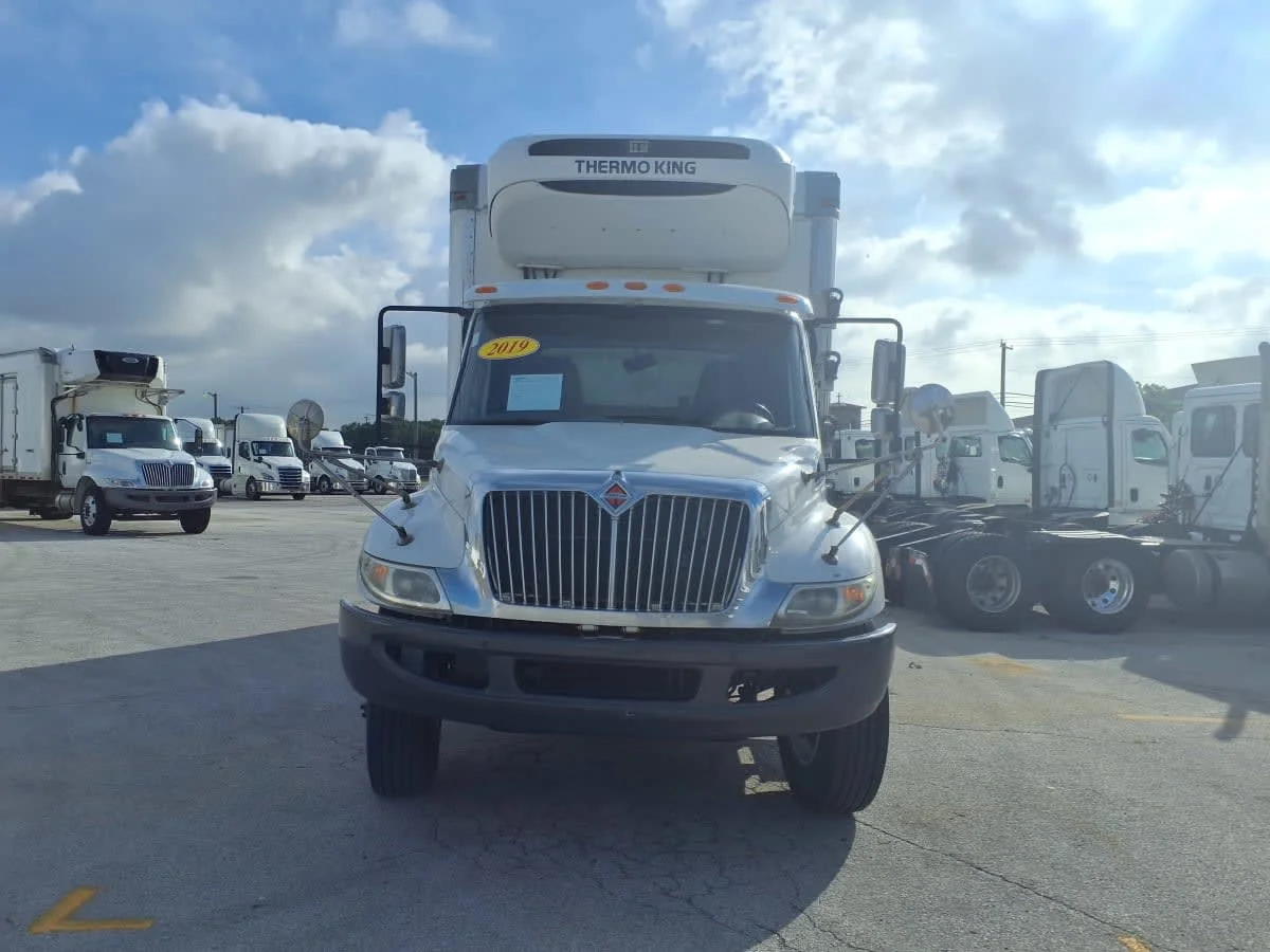 2019 International 4300 in Fort Worth, TX — photo 2