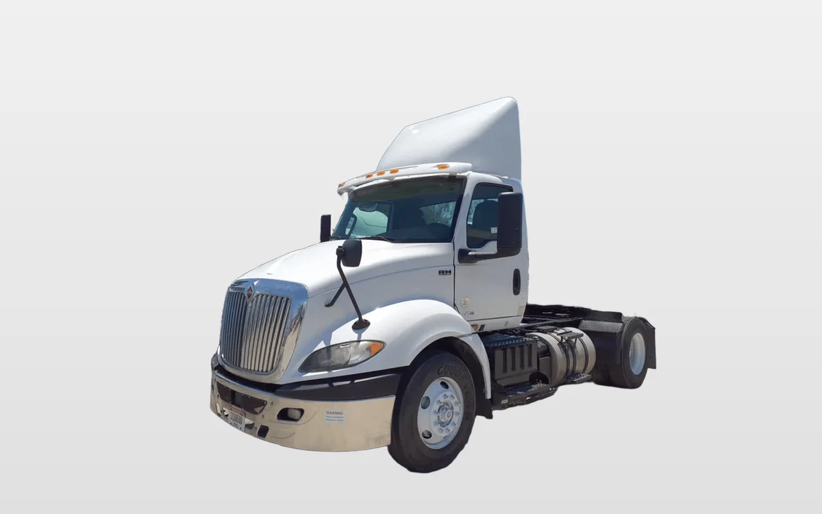 2019 International - image 1