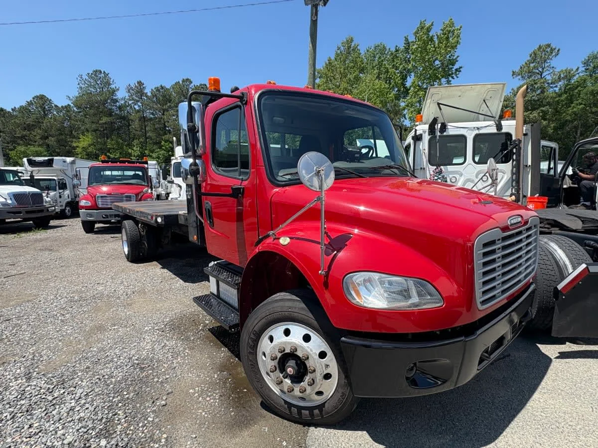 2020 Freightliner M2 106 in Ashland, VA — photo 3