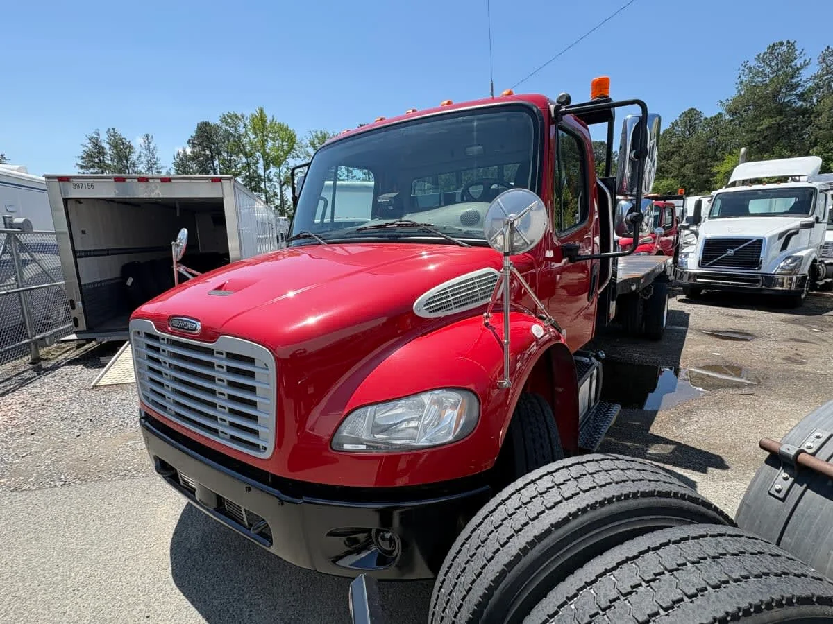 2020 Freightliner M2 106