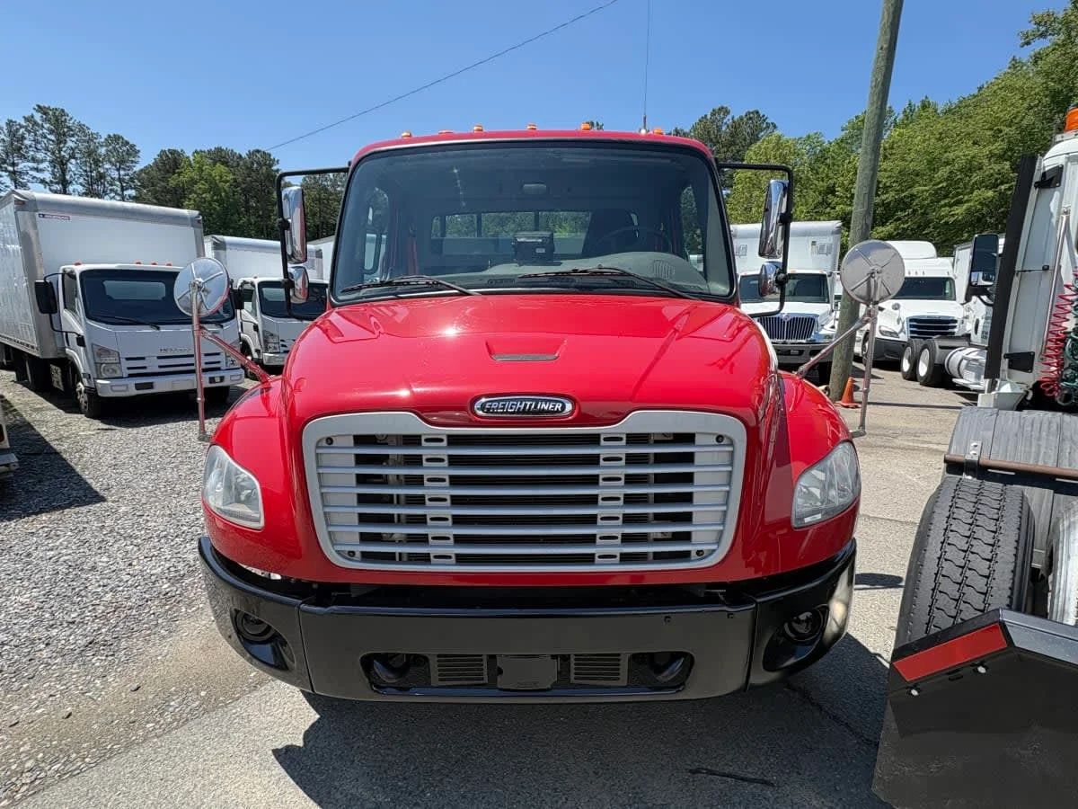 2020 Freightliner M2 106 in Ashland, VA — photo 2