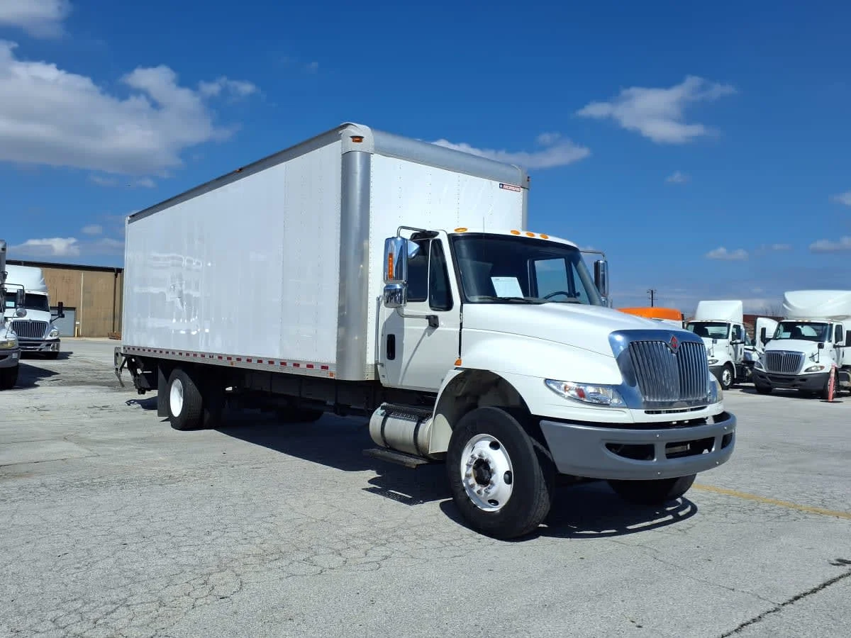 2019 International 4300 in Fort Worth, TX — photo 3