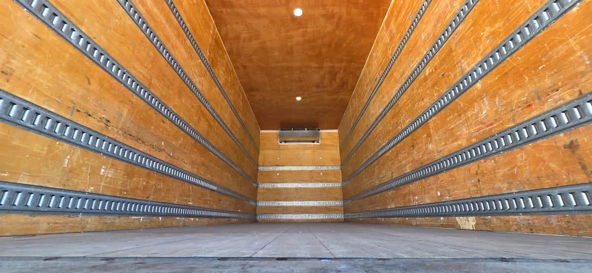 2017 Freightliner M2 106 - image 9