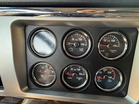 2027 Peterbilt 589 - image 10