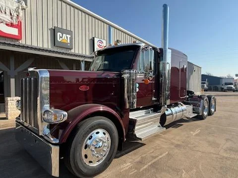 2027 Peterbilt 589 - image 2