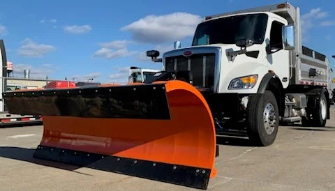 2025 Peterbilt 548 in Council Bluffs, IA — photo 2