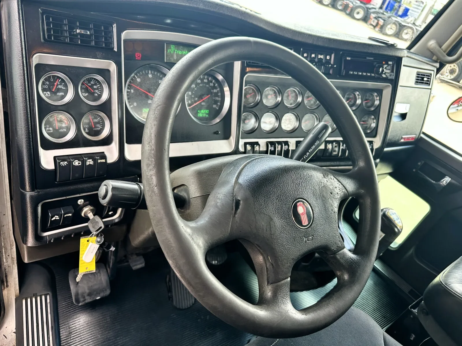 2016 Kenworth W900 in Hutchins, TX — photo 15