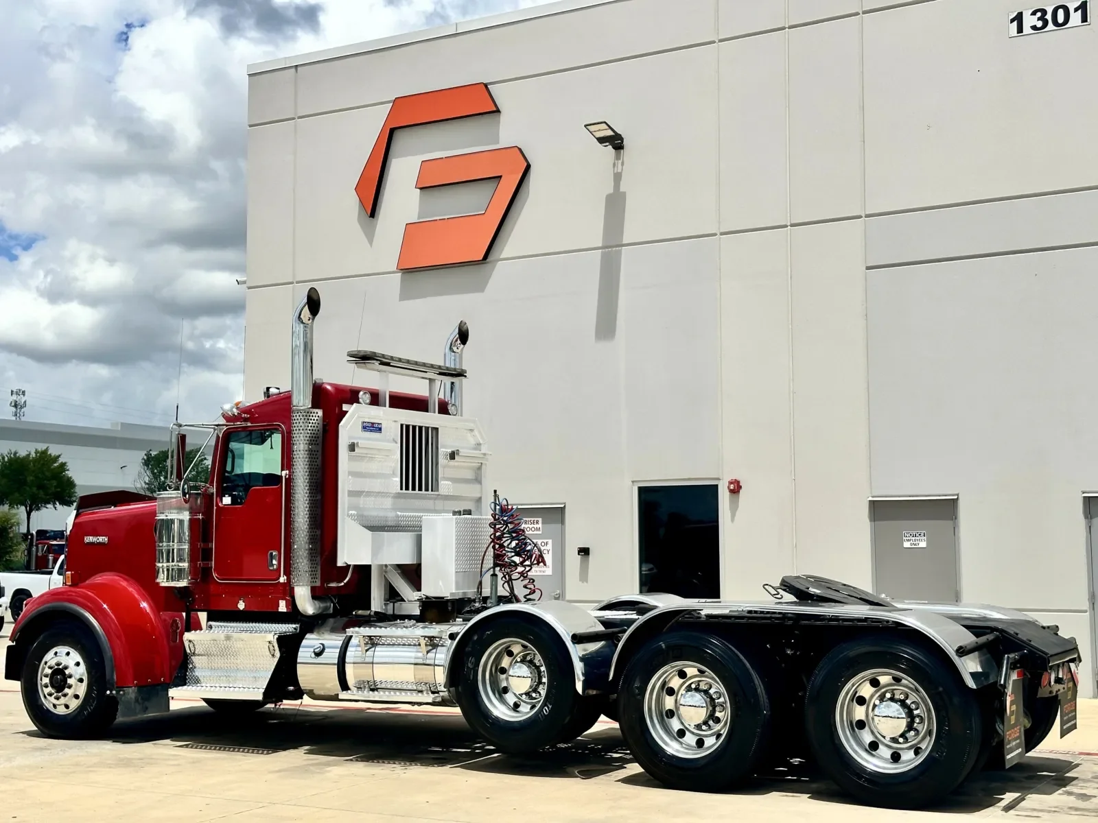 2016 Kenworth W900 in Hutchins, TX — photo 6
