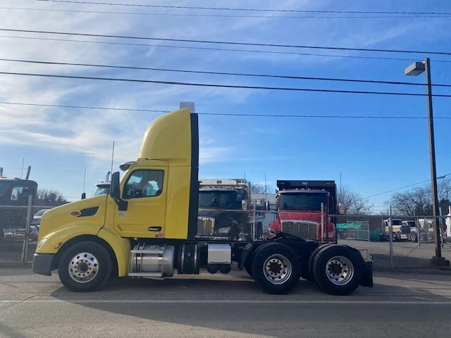 2021 Peterbilt 579 - image 7