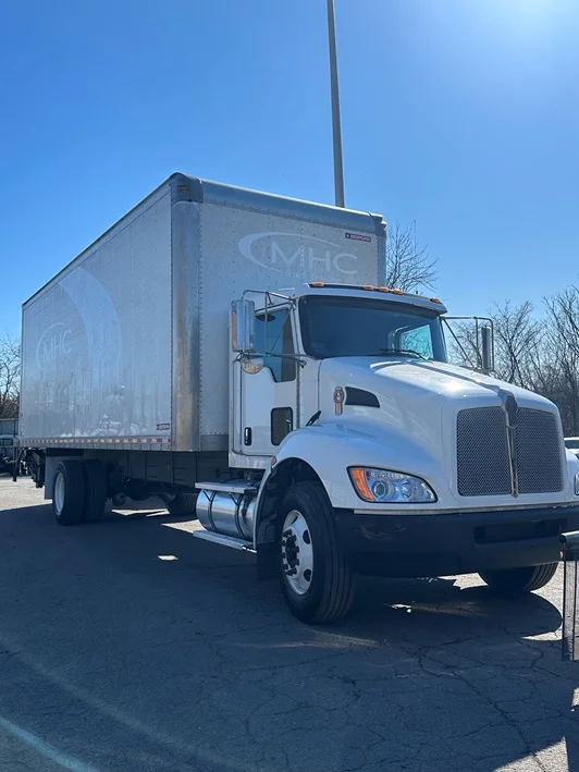 2022 Kenworth T270 in Milwaukee, WI — photo 4