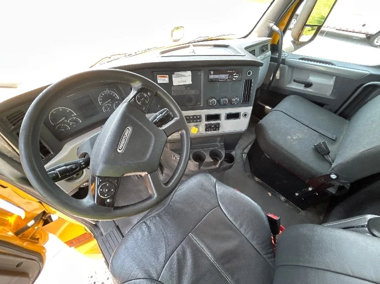 2019 Freightliner Cascadia in Charlotte, NC — photo 10