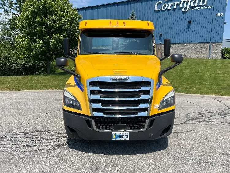 2019 Freightliner Cascadia in Charlotte, NC — photo 2