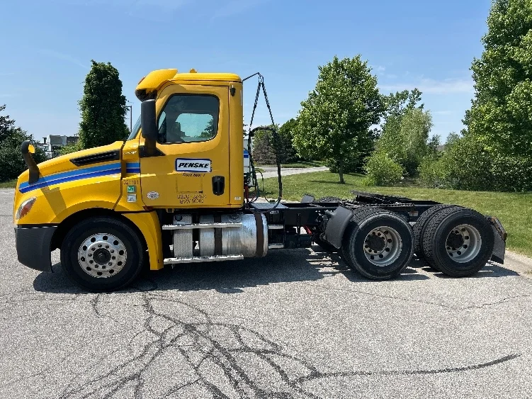 2019 Freightliner Cascadia in Charlotte, NC — photo 4