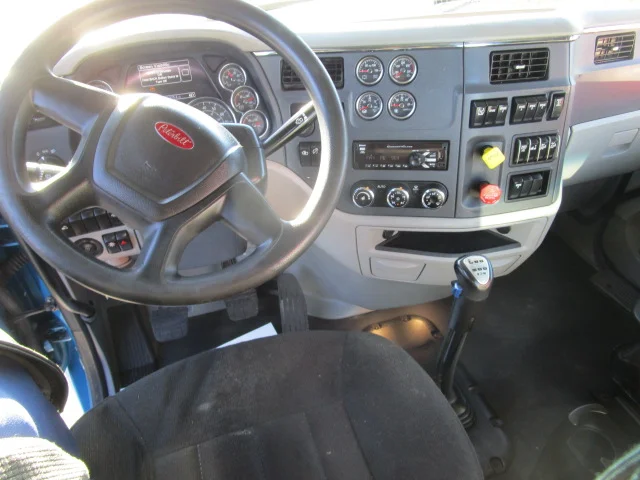 2020 Peterbilt 567 - image 10