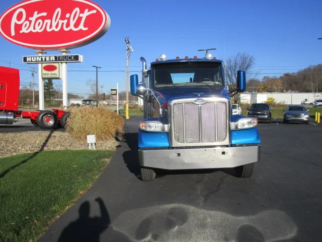 2020 Peterbilt 567 - image 8