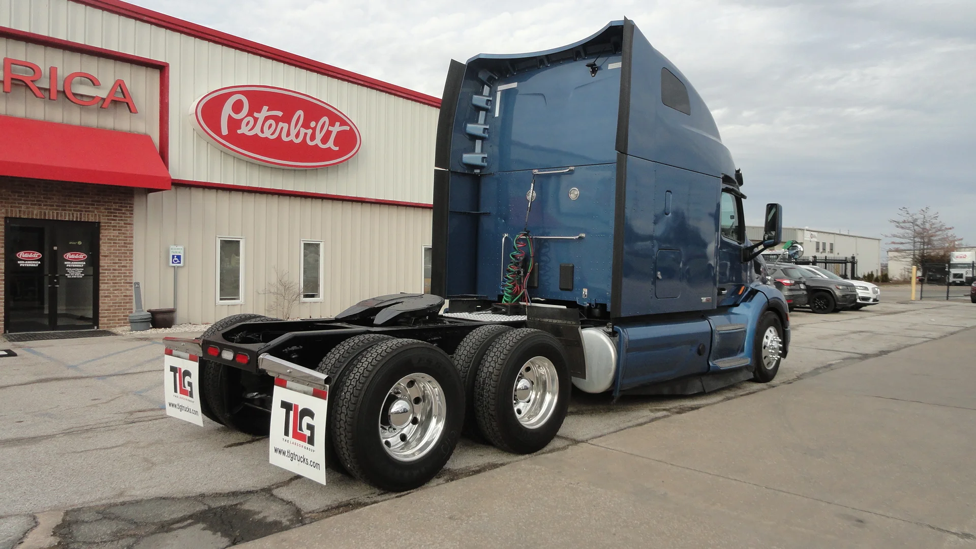 2022 Peterbilt 579 - image 3