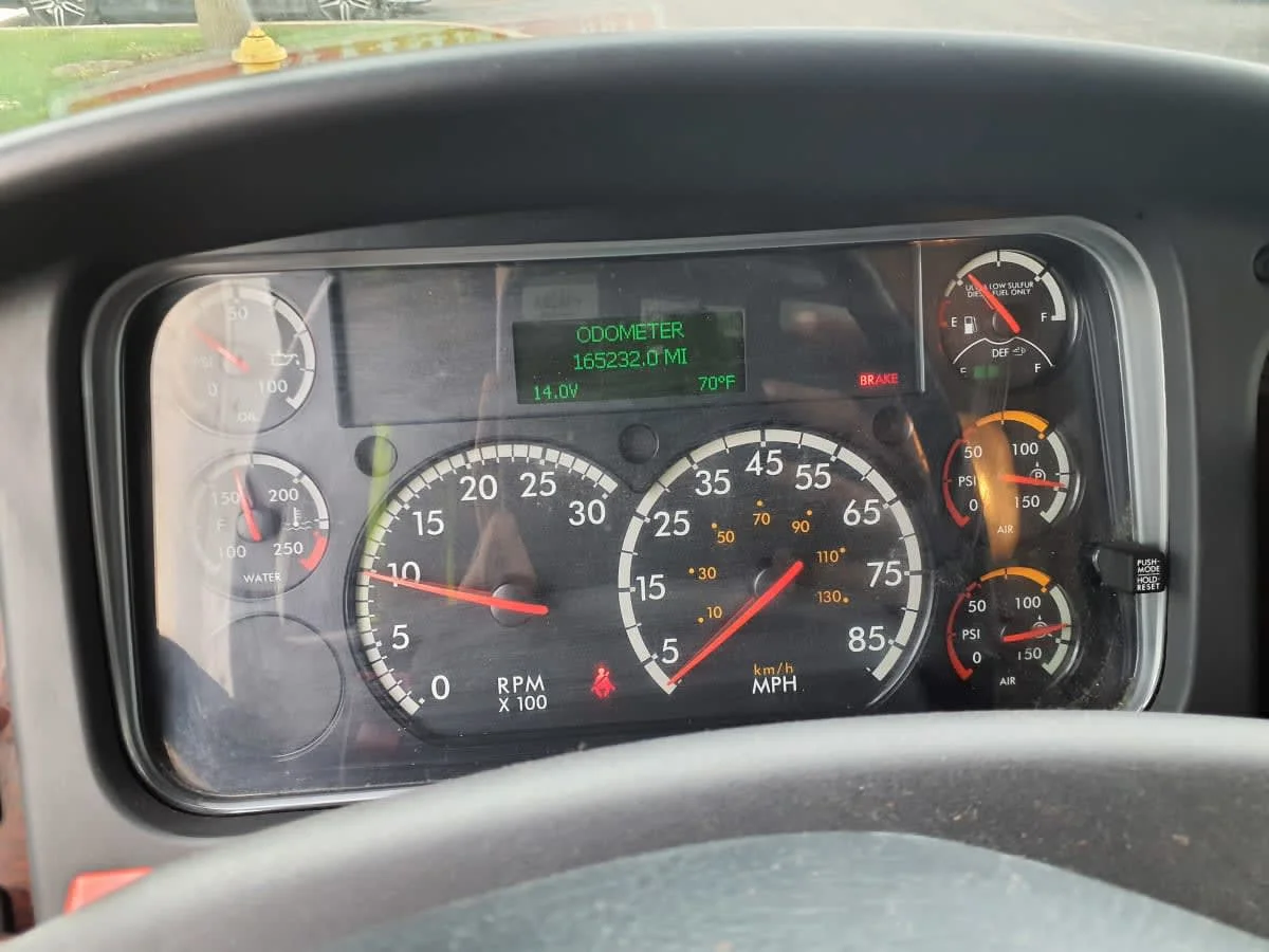 2019 Freightliner M2 106 - image 10