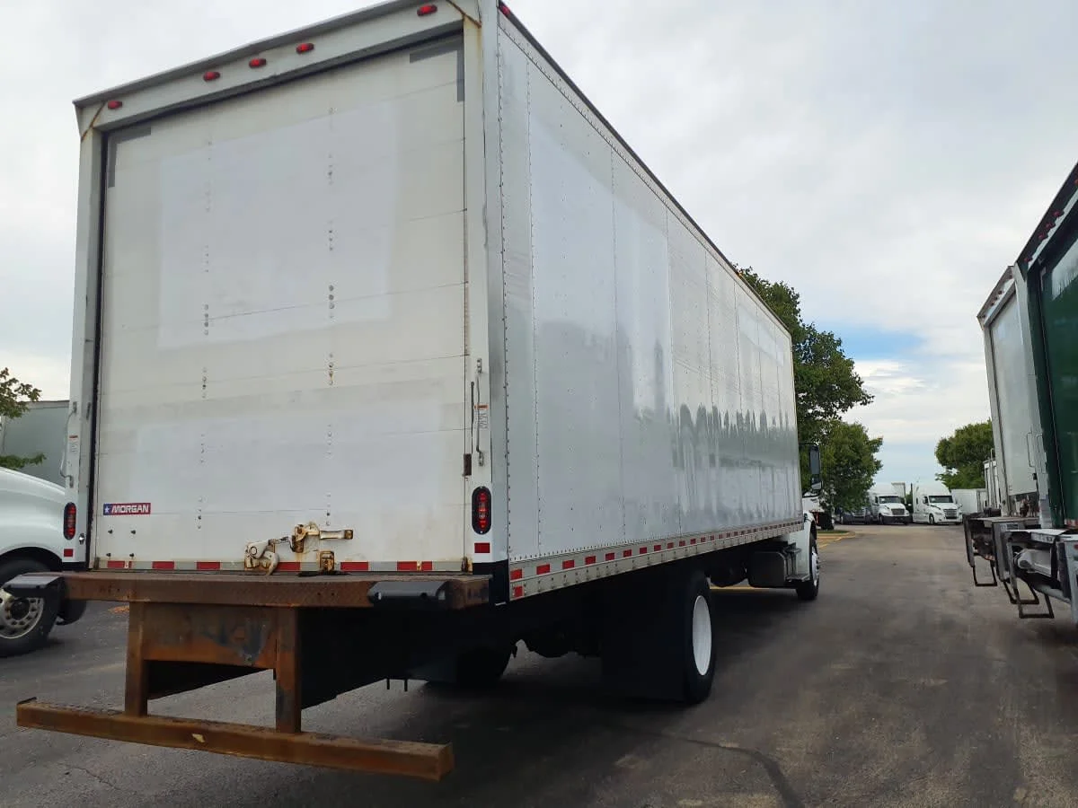 2019 Freightliner M2 106 - image 4