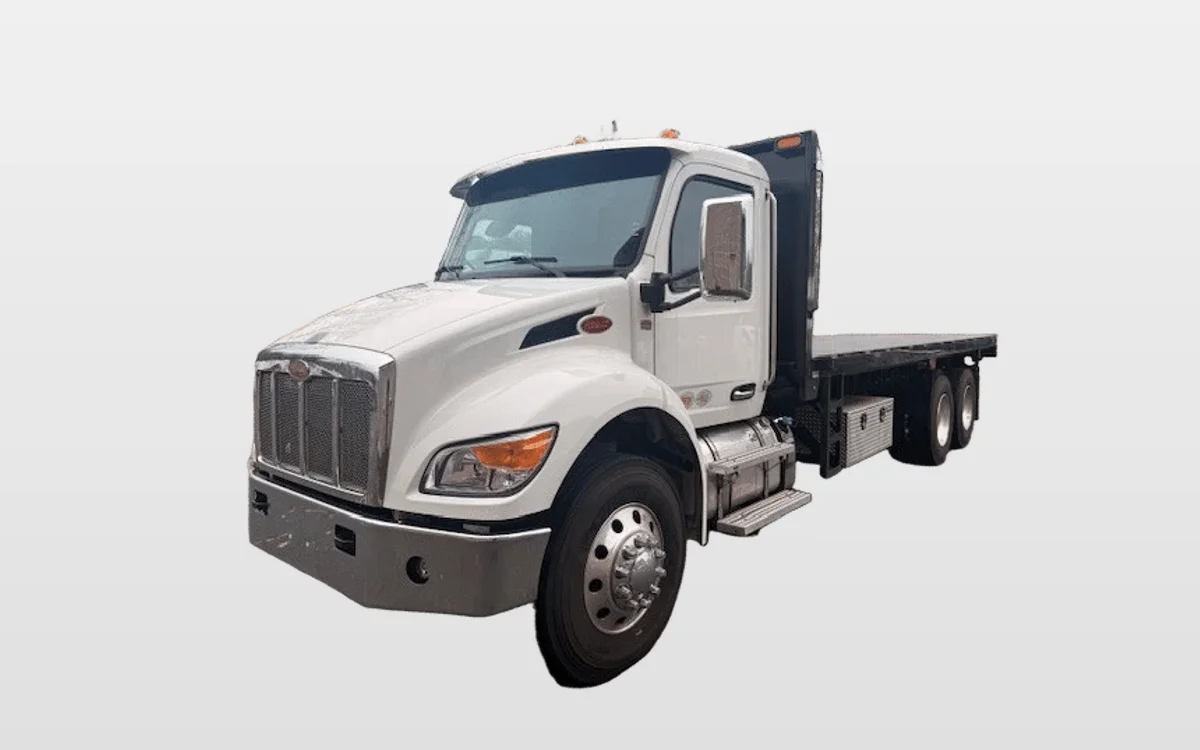 2025 Peterbilt 548 - image 1